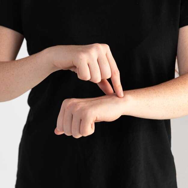 Как проявляется гигрома на пальце руки?