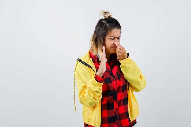 Почему болит голова при кашле: основные причины