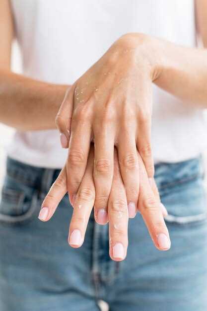 Почему облазит кожа на пальцах рук и как с этим бороться